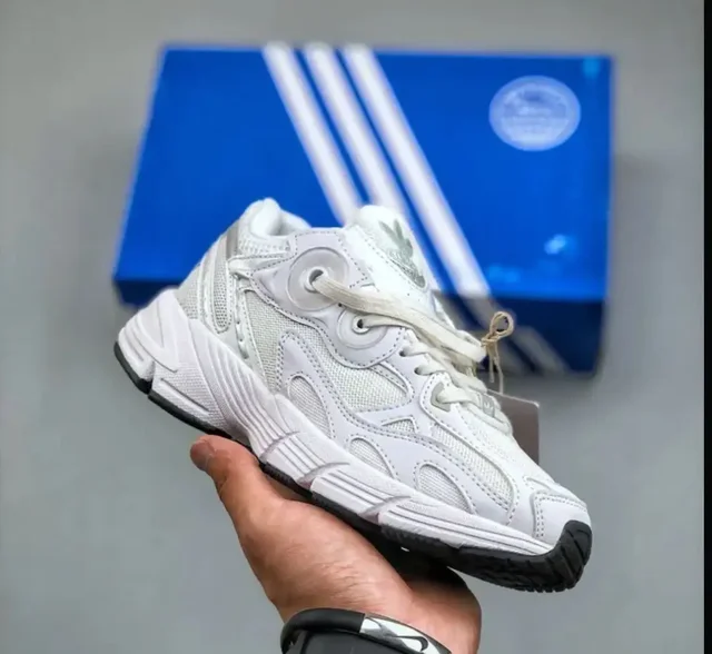 Кроссовки женские 36 размер в отличном состоянии - частное объявление в Минусинск