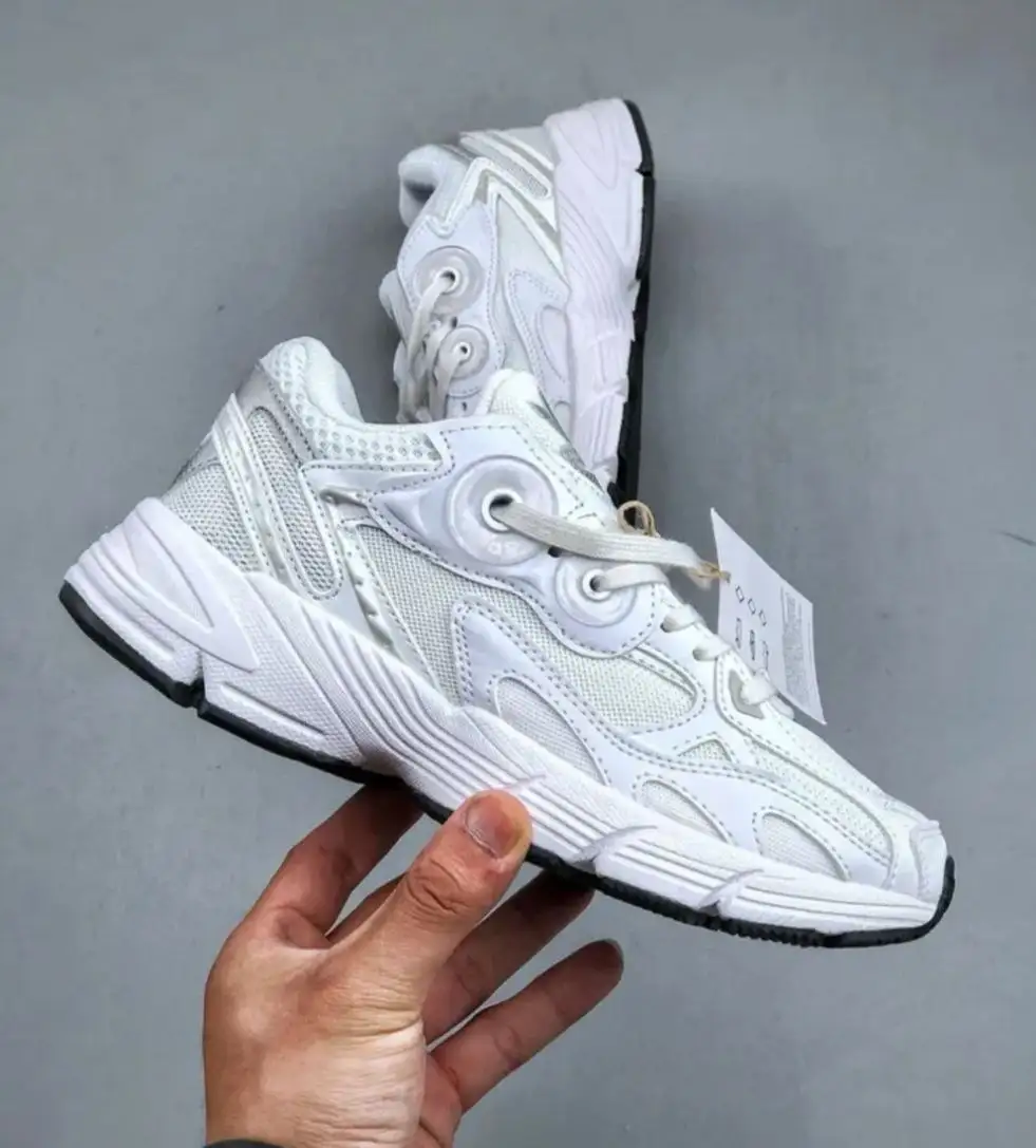 Кроссовки женские 36 размер в отличном состоянии - Обувь (Одежда) в Минусинск