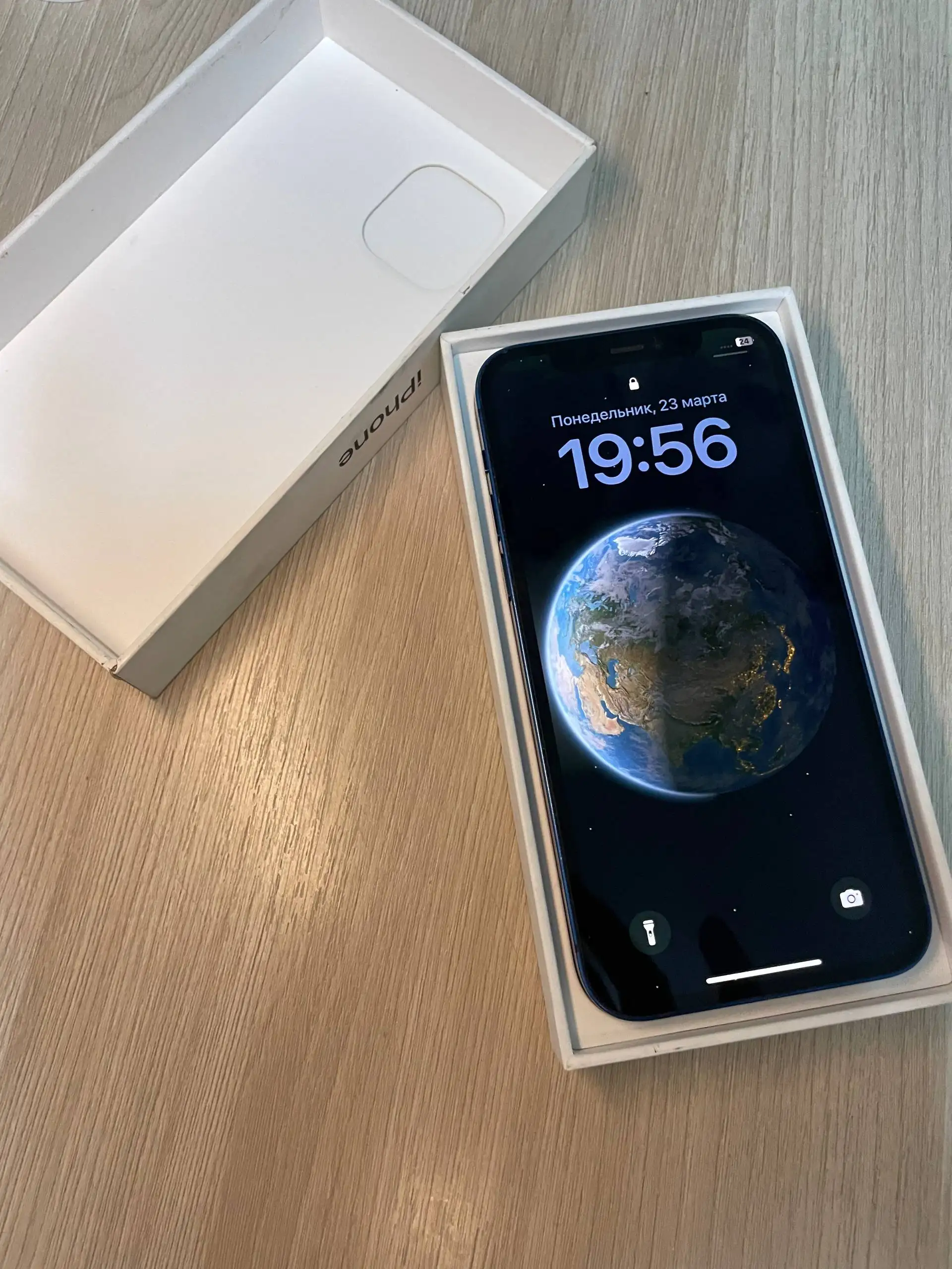 Продам iPhone 12 64g с неработающей задней камерой - Смартфоны (Электроника) в Минусинск