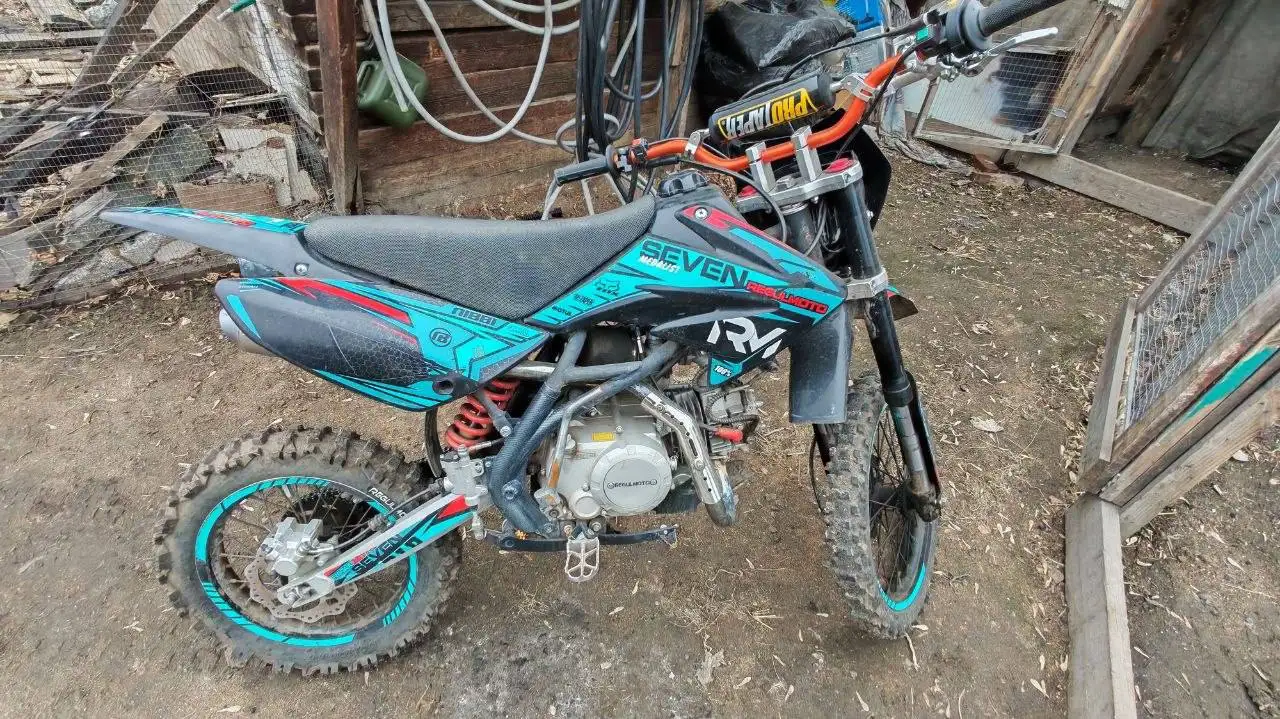 Продам пит байк в хорошем состоянии - Хобби и отдых в Минусинск