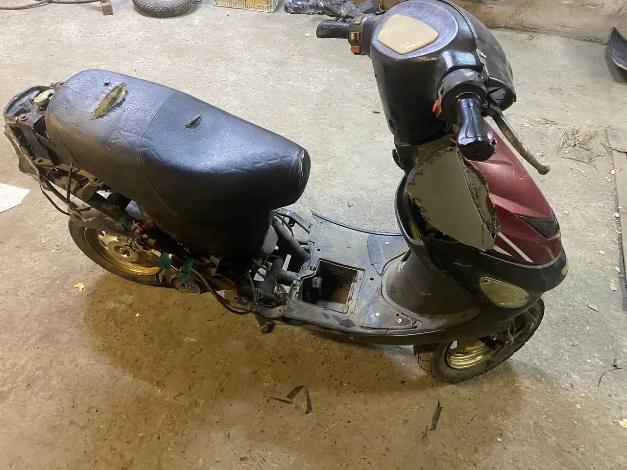 Продам скутер рейсер метеор 80 куб в плохом состоянии - Барахолка в Минусинск