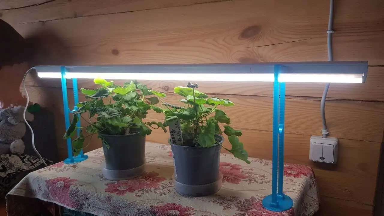 Стойки для фитоламп - Барахолка в Минусинск