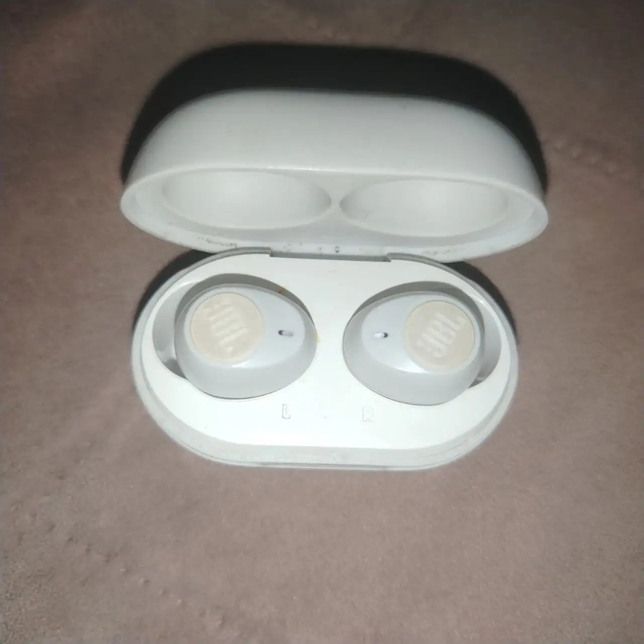 Наушники JBL Tune 115 TWS б/у - Аудиотехника (Электроника) в Минусинск