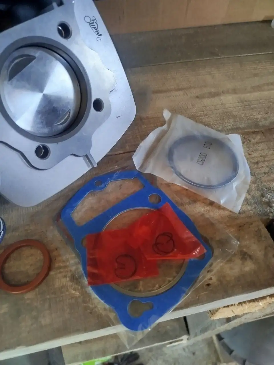 Продам новую вещь - Барахолка в Минусинск