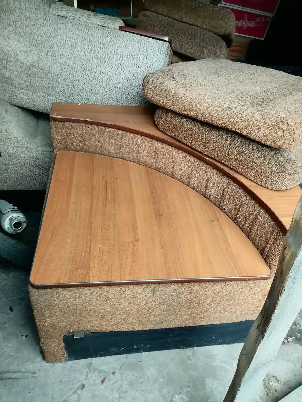 Отдам угловой диван - Барахолка в Минусинск