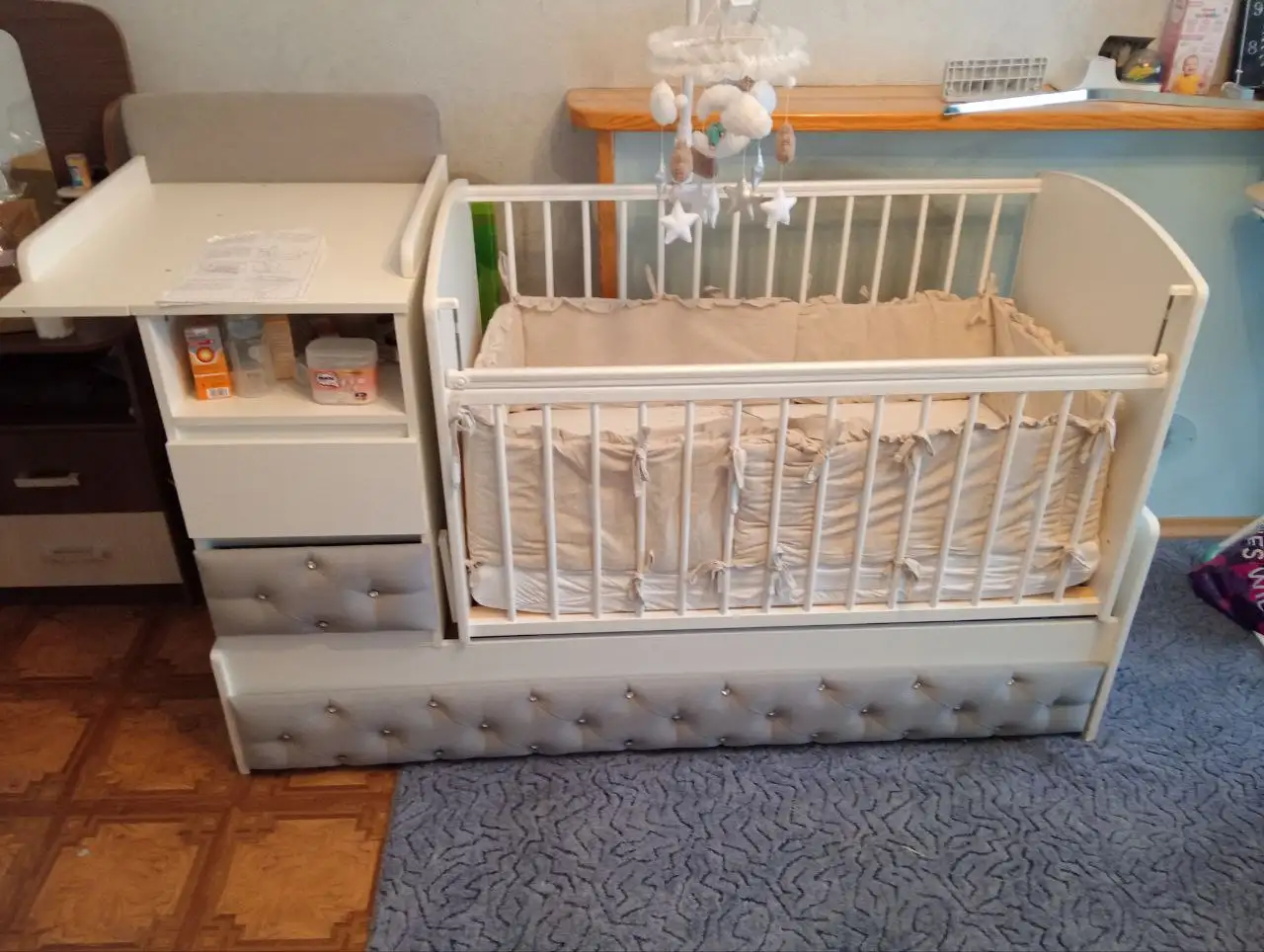 Продам детскую кроватку трансформер с ящиком и комодом - Детская мебель (Товары для детей) в Минусинск