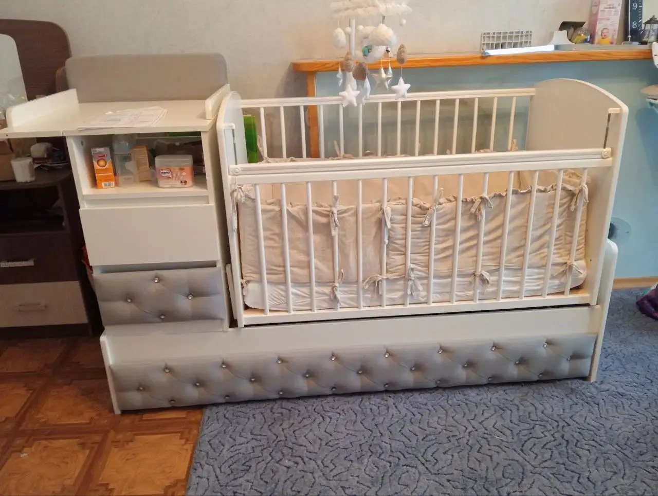 Продам детскую кроватку трансформер с ящиком и комодом - Детская мебель (Товары для детей) в Минусинск