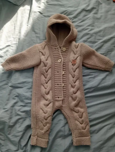 Продажа комбинезонов разных размеров и цветов - частное объявление в Минусинск