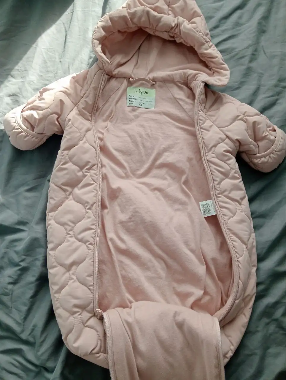 Продажа комбинезонов разных размеров и цветов - Детская одежда (Одежда) в Минусинск