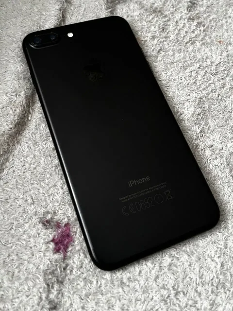 Продам iPhone 7 Plus 255 ГБ с аккумулятором 100% - Смартфоны в Минусинск