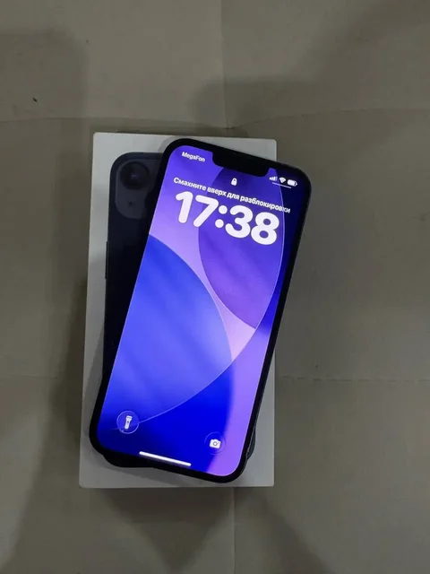 Продам iPhone 13 128 ГБ с заменённым аккумулятором - Смартфоны в Минусинск