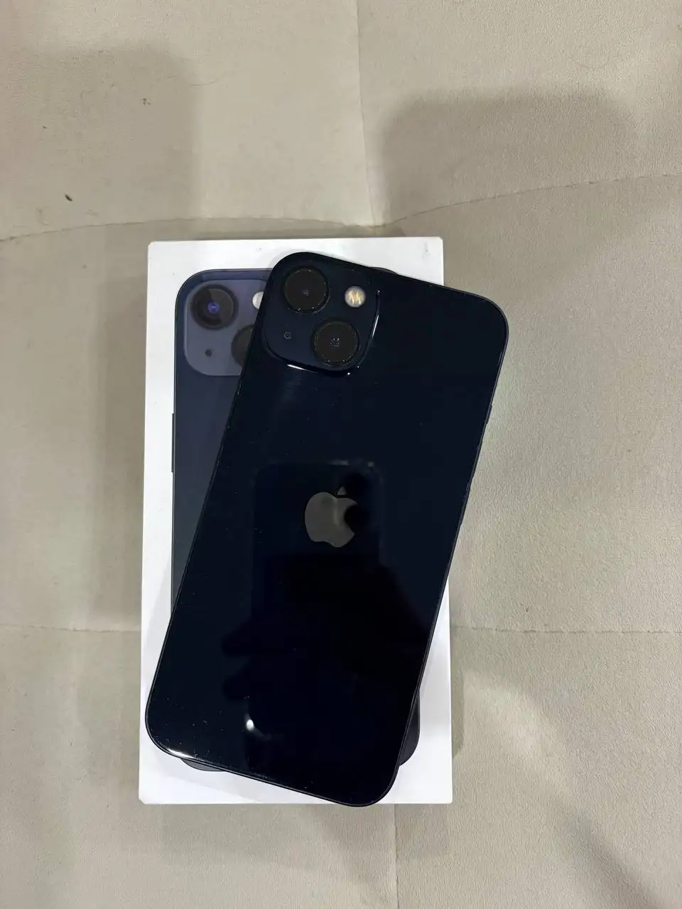 Продам iPhone 13 128 ГБ с заменённым аккумулятором - Смартфоны (Электроника) в Минусинск