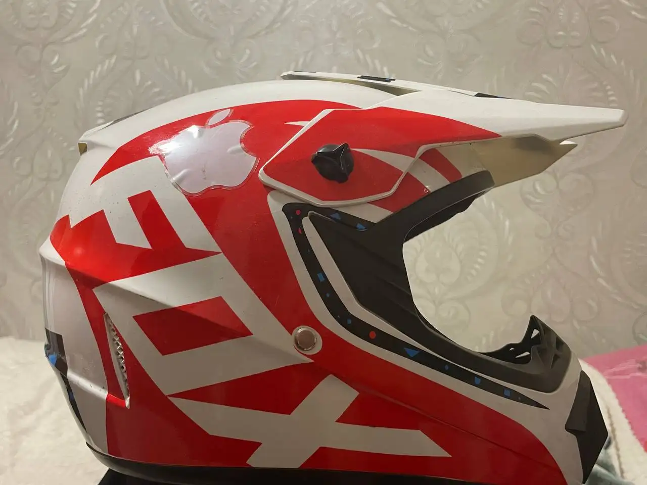 Продам шлем - Защитное снаряжение (Барахолка) в Минусинск