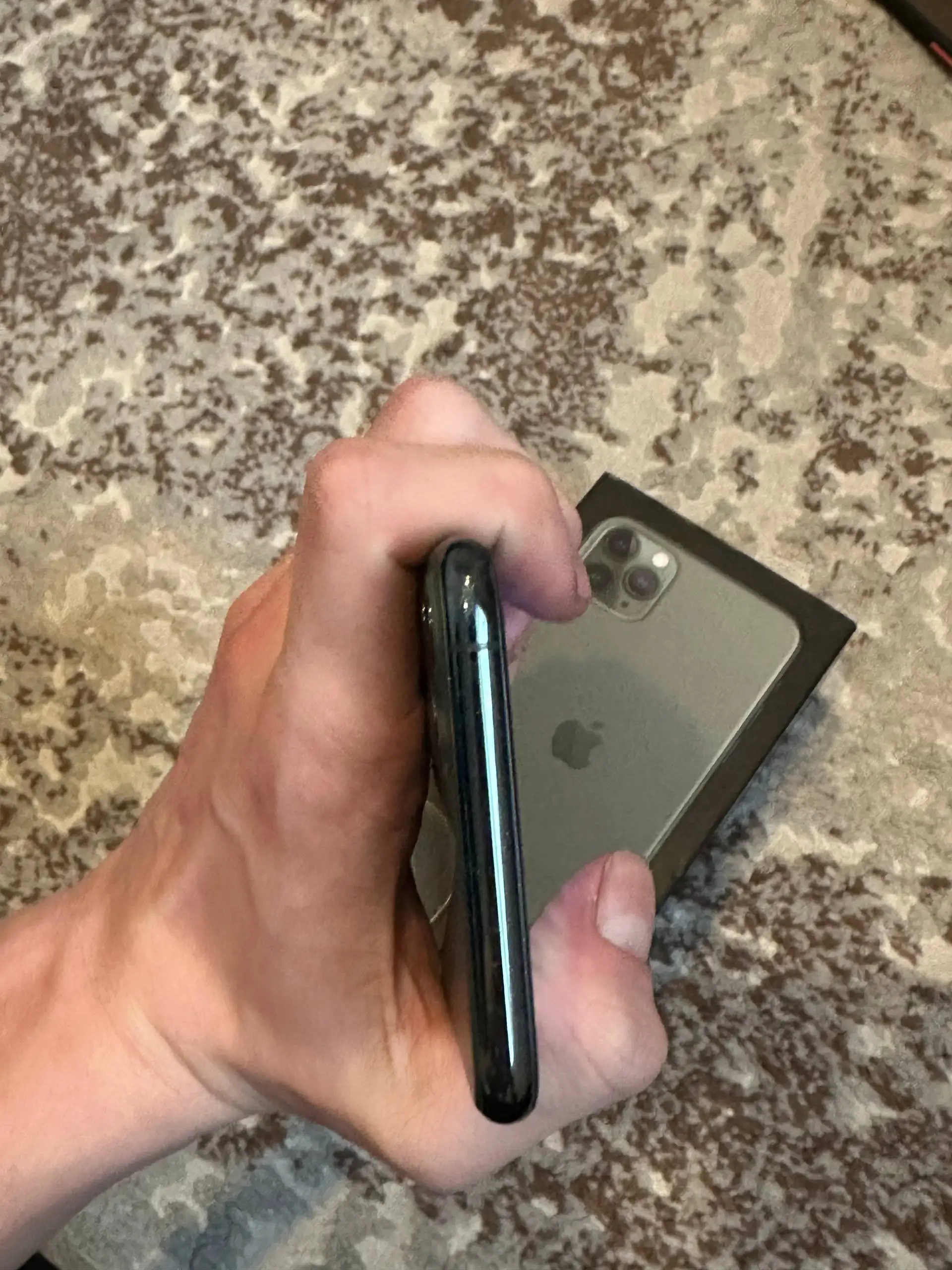 iPhone 11 Pro Max 64GB - Телефоны (Электроника) в Минусинск