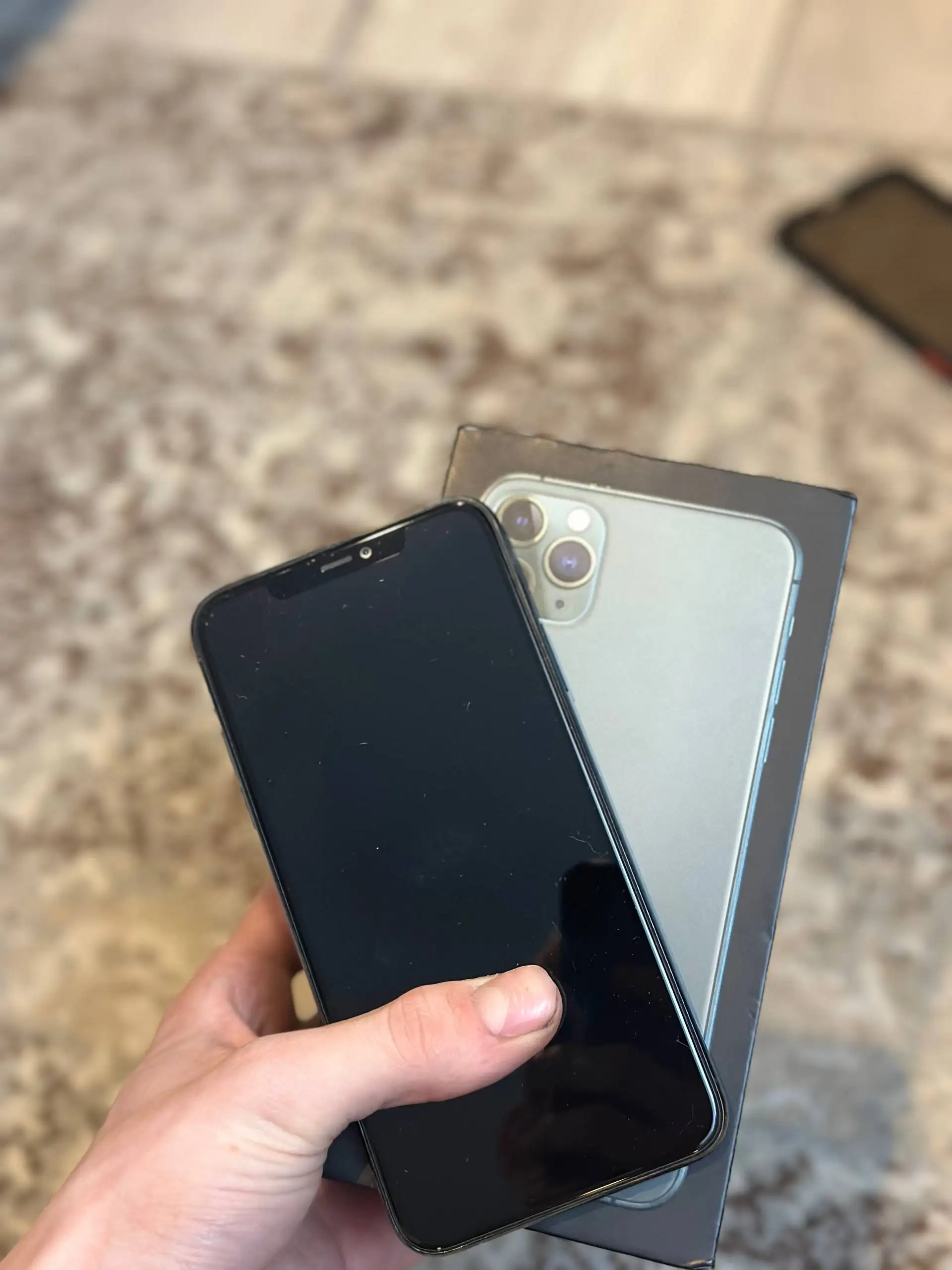 iPhone 11 Pro Max 64GB - Телефоны (Электроника) в Минусинск