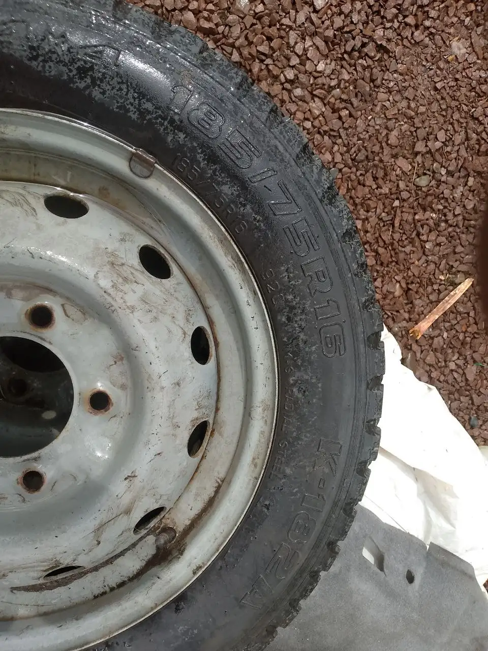 Колёса в сборе с Нивы - Колёса и шины (Авто) в Минусинск