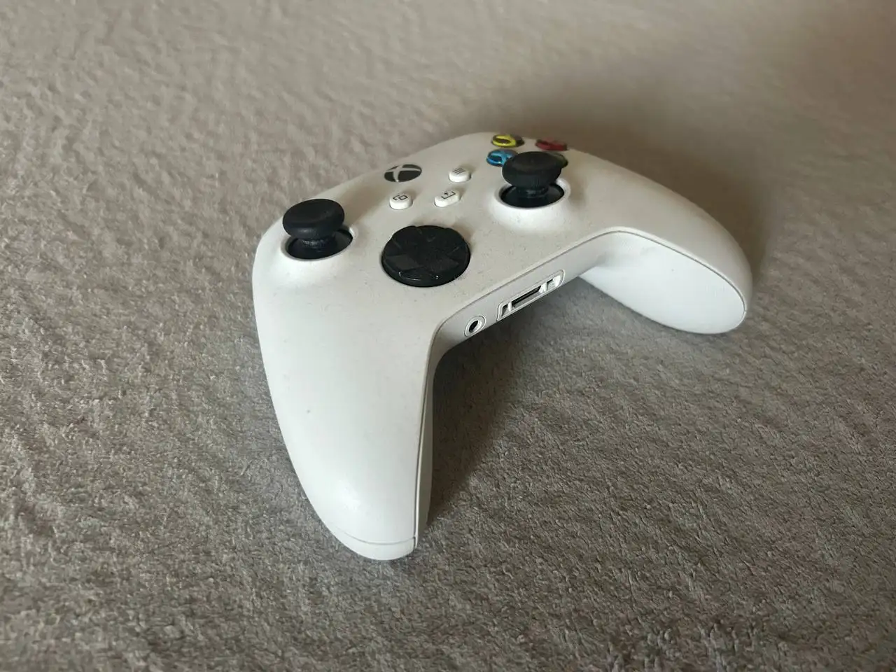 Продам джойстик Xbox - Игровые аксессуары (Электроника) в Минусинск