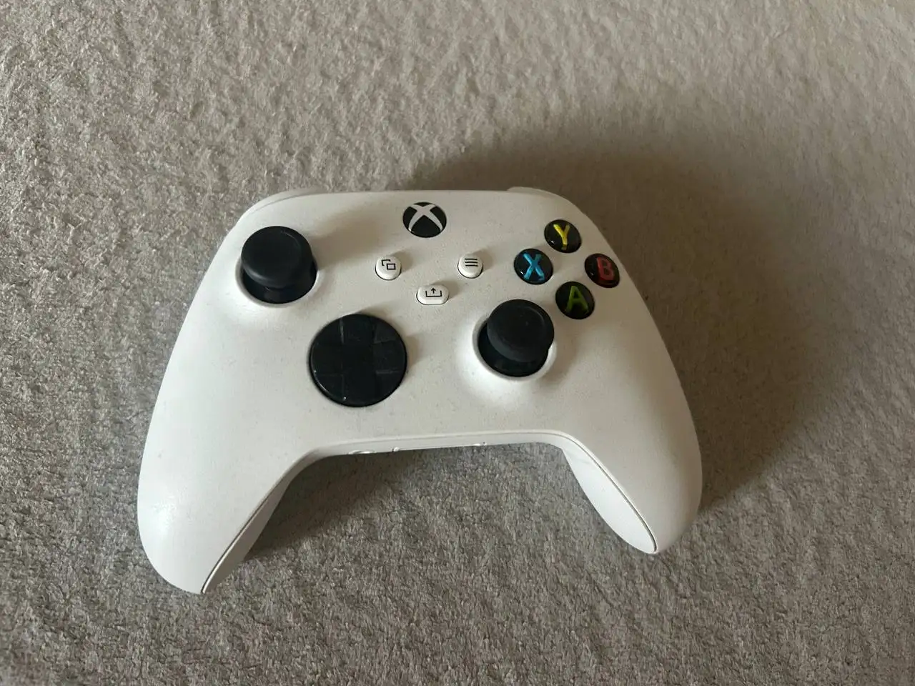 Продам джойстик Xbox - Игровые аксессуары (Электроника) в Минусинск