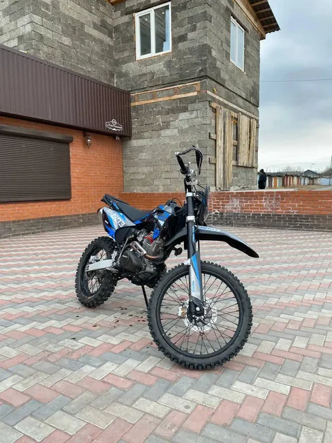 Продам автомобиль 225000 - Шины в Минусинск