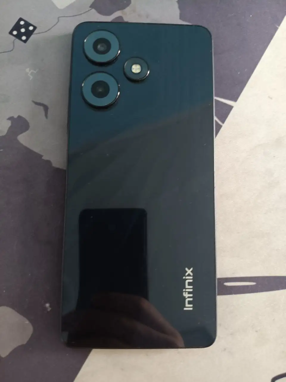 Infinix HOT 30 128GB 8+8 - Смартфоны и гаджеты (Электроника) в Абакан