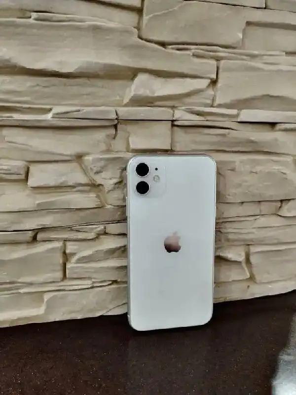 iPhone 11 64GB - Смартфоны (Электроника) в Минусинск