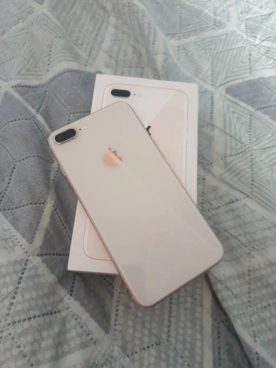 Iphone 8+ 64gb - Смартфоны и гаджеты (Электроника) в Минусинск