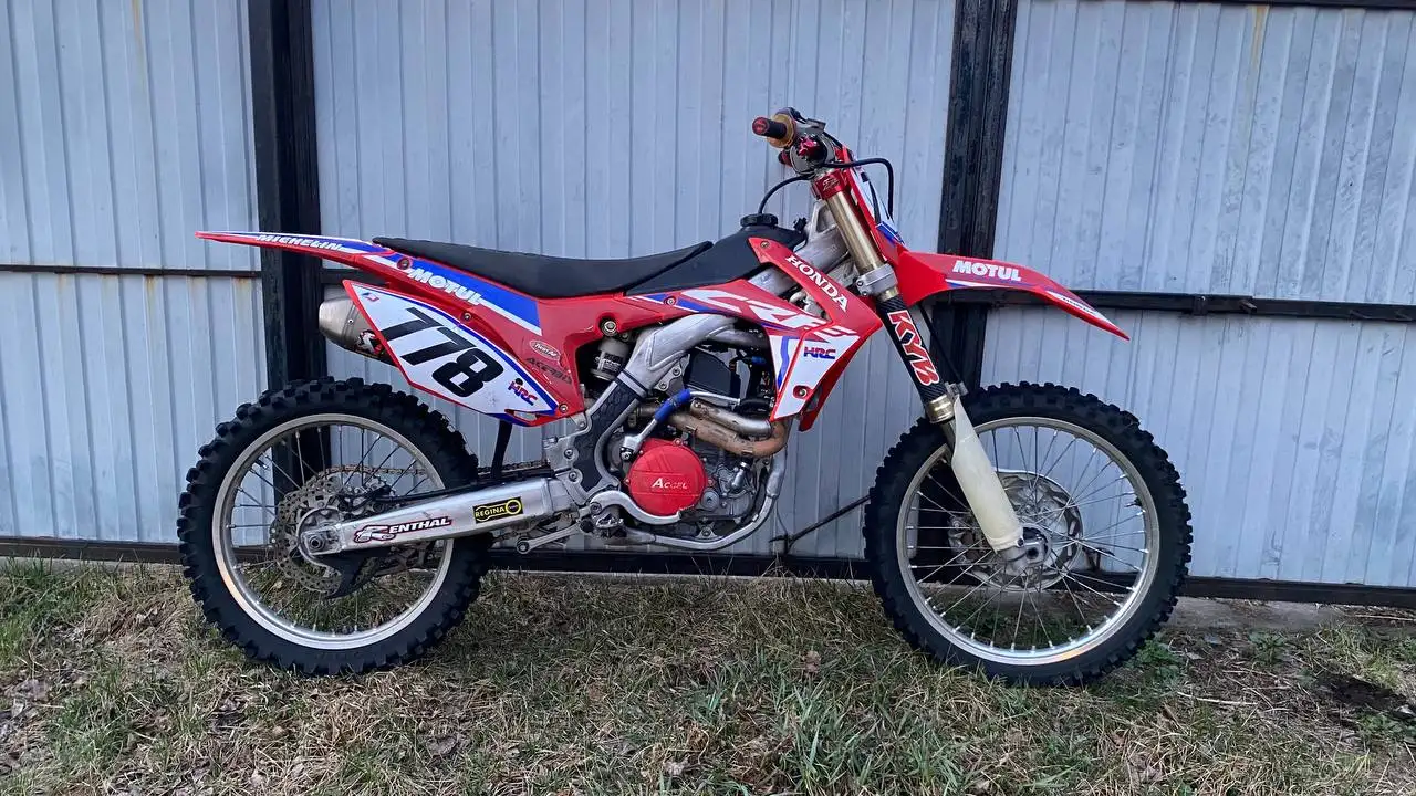 Honda CRF250R 2015 - Мотоциклы (Хобби и отдых) в Минусинск