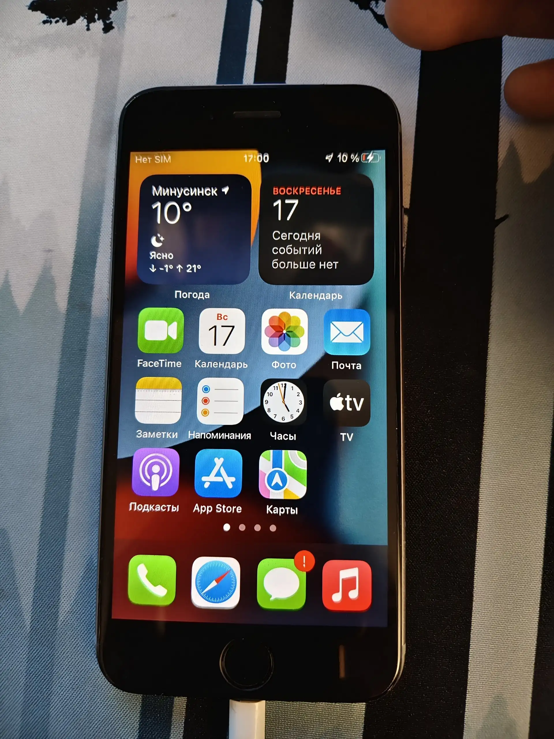 iPhone 6s с аккумулятором 60% - Смартфоны и гаджеты (Электроника) в Минусинск