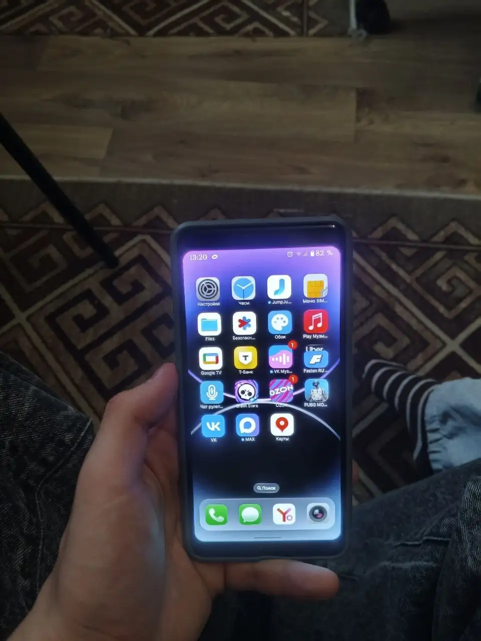 Обмен видеокарты/смартфона на iPhone - Компьютерные комплектующие и аксессуары (Электроника) в Абакан