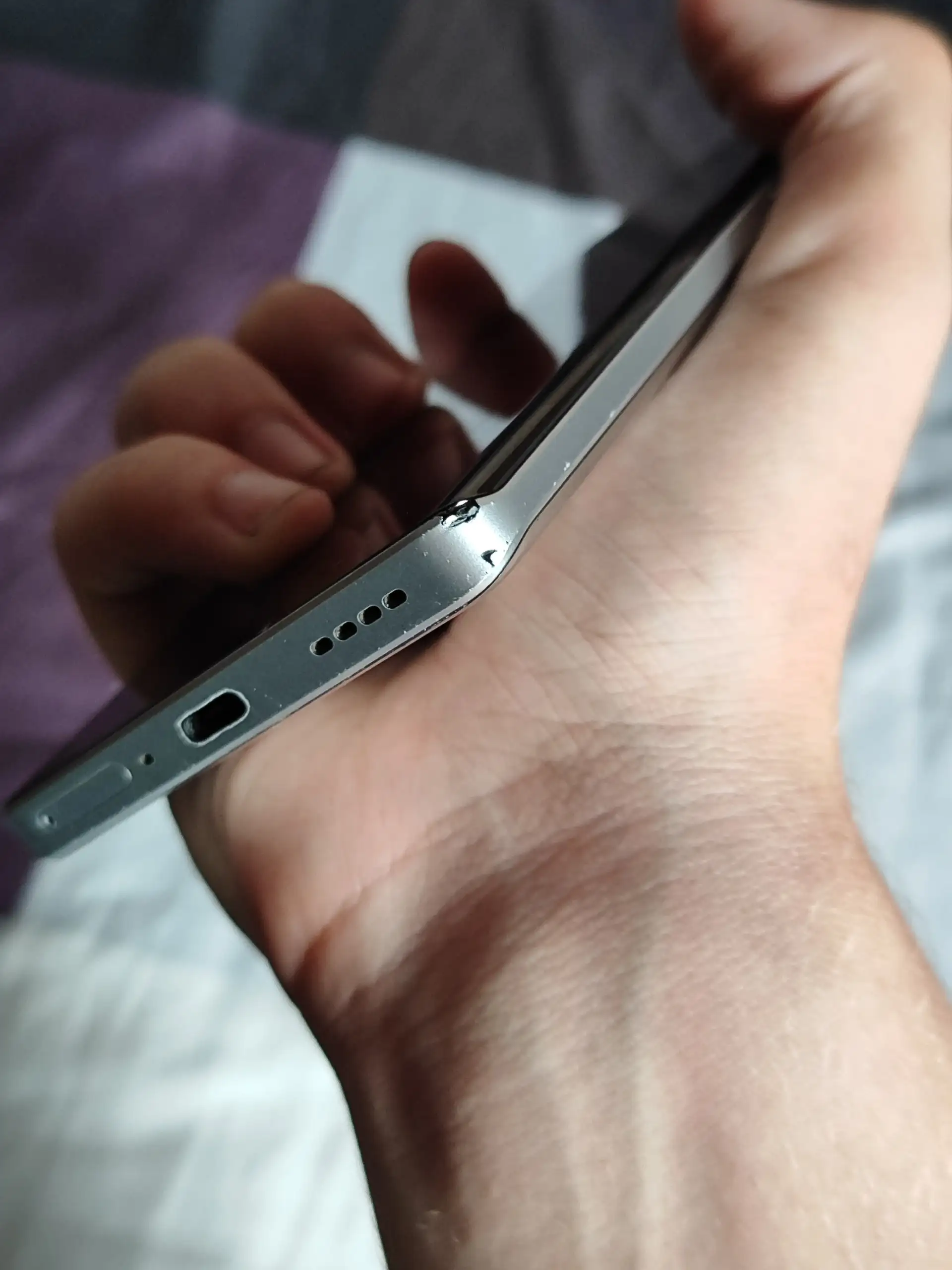 Realme GT Neo 6SE на запчасти/восстановление - Смартфоны (Электроника) в Минусинск