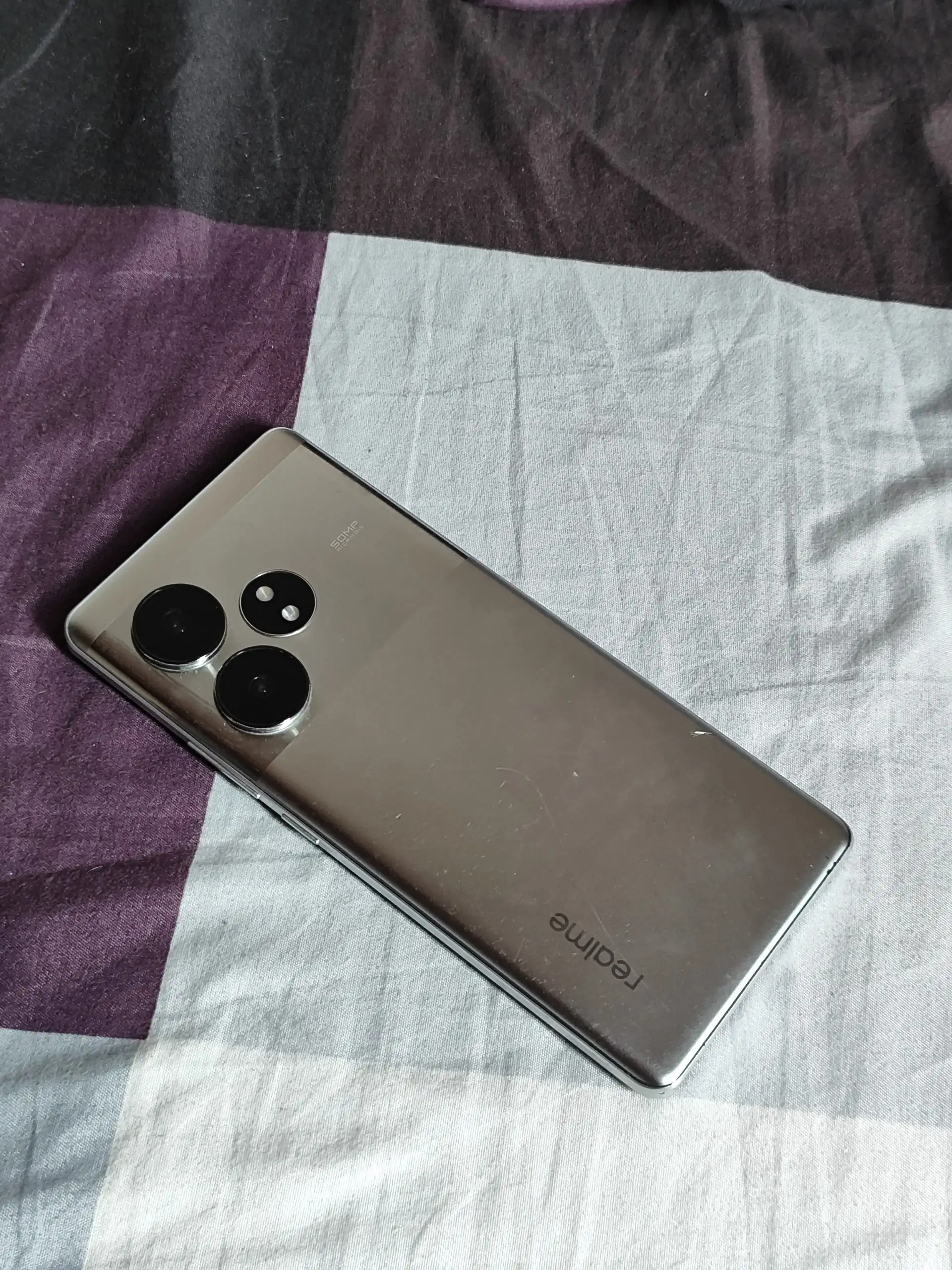Realme GT Neo 6SE на запчасти/восстановление - Смартфоны (Электроника) в Минусинск