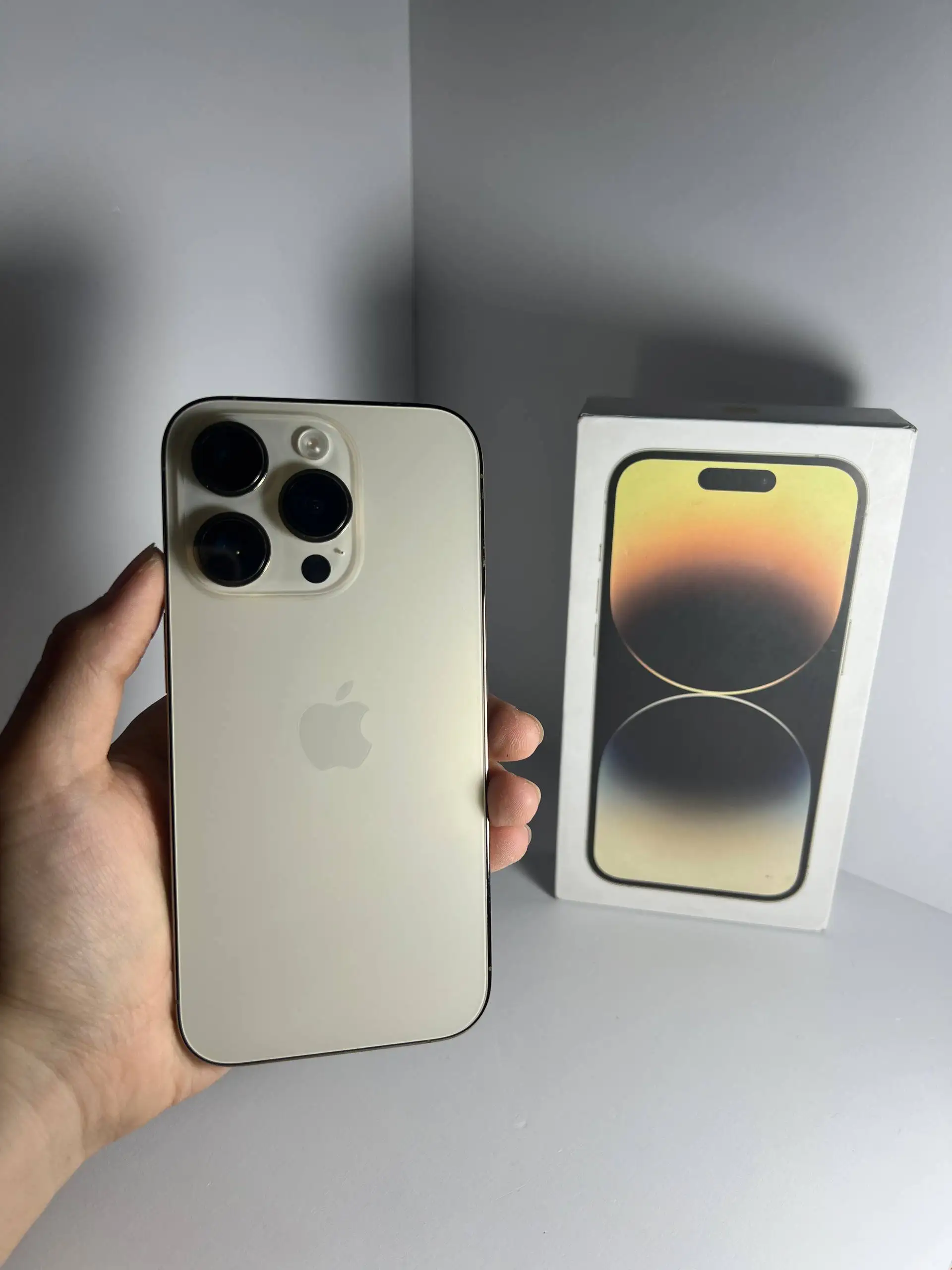 Распродажа iPhone в Минусинске и Абакане - Смартфоны (Электроника) в Абакан