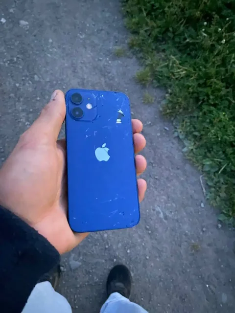 Обмен iPhone на другой телефон - Смартфоны в Минусинск