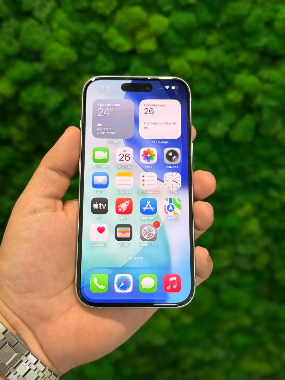 iPhone 15 128гб - Мобильные телефоны (Электроника) в Минусинск