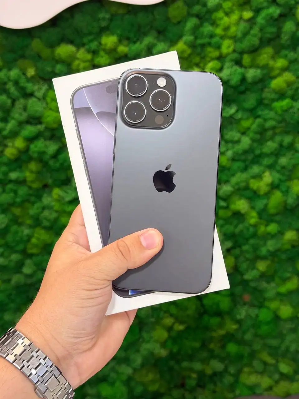 iPhone 16 Pro Max 256 ГБ - Мобильные телефоны (Электроника) в Минусинск