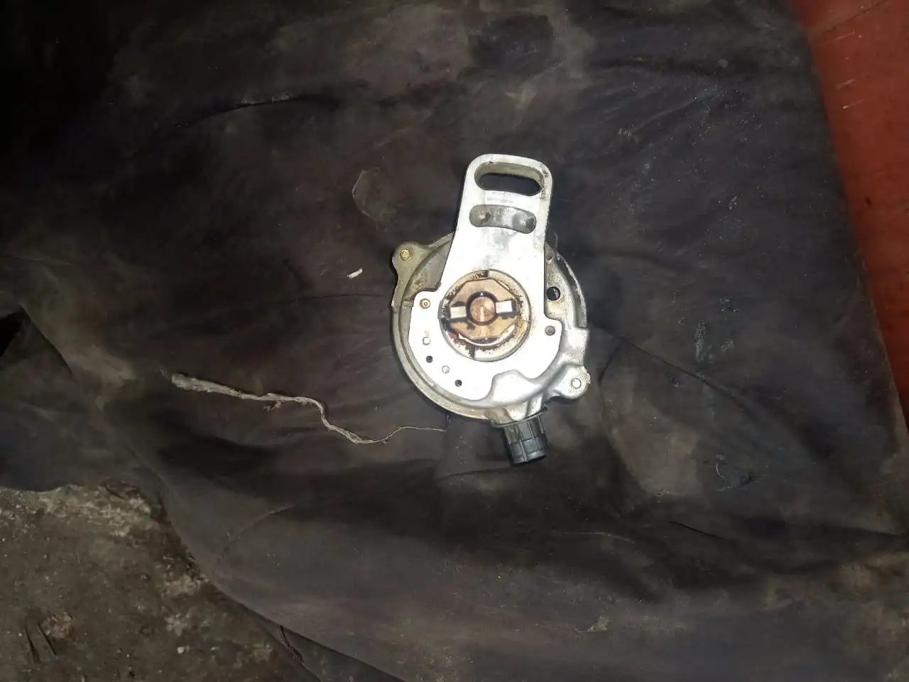 Продам трамблер Toyota 4 S Fe