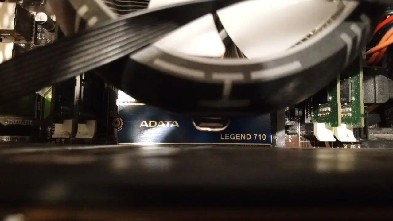 Компьютерные комплектующие и аксессуары