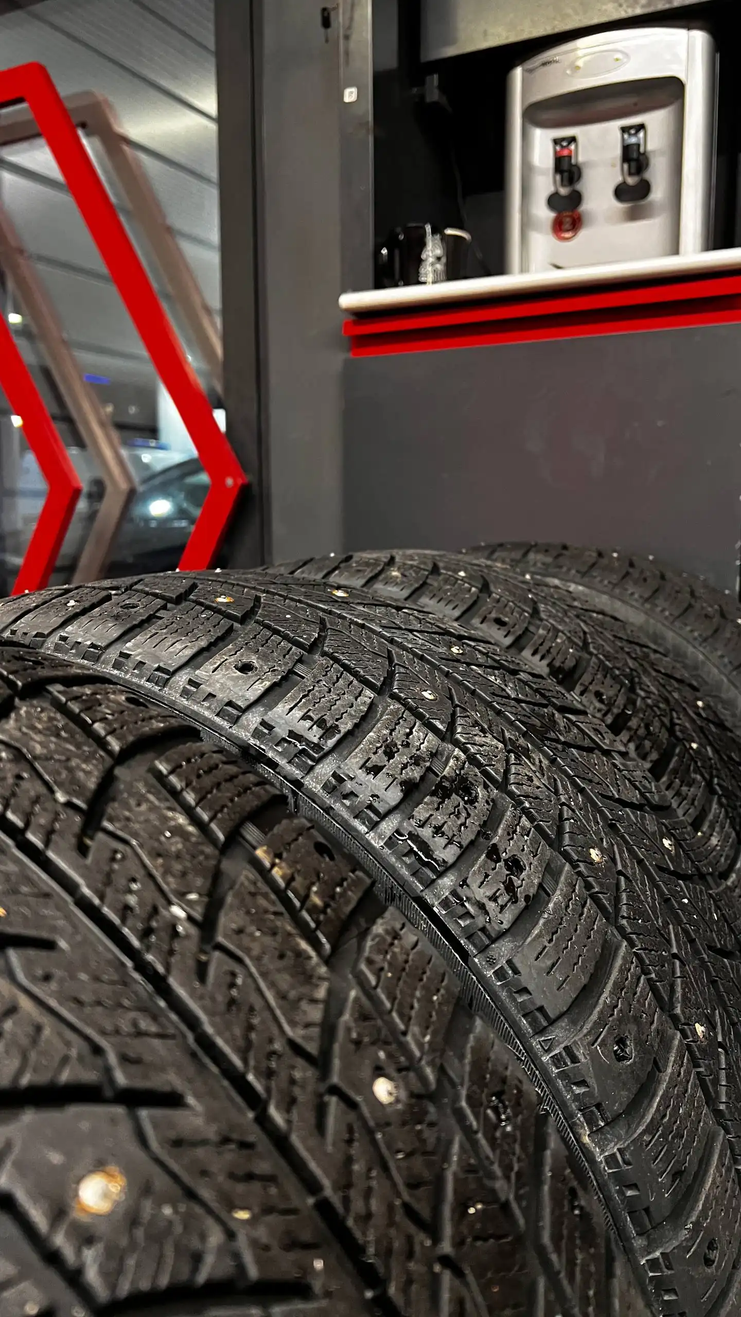 Продам резину ZETA 245/45/18