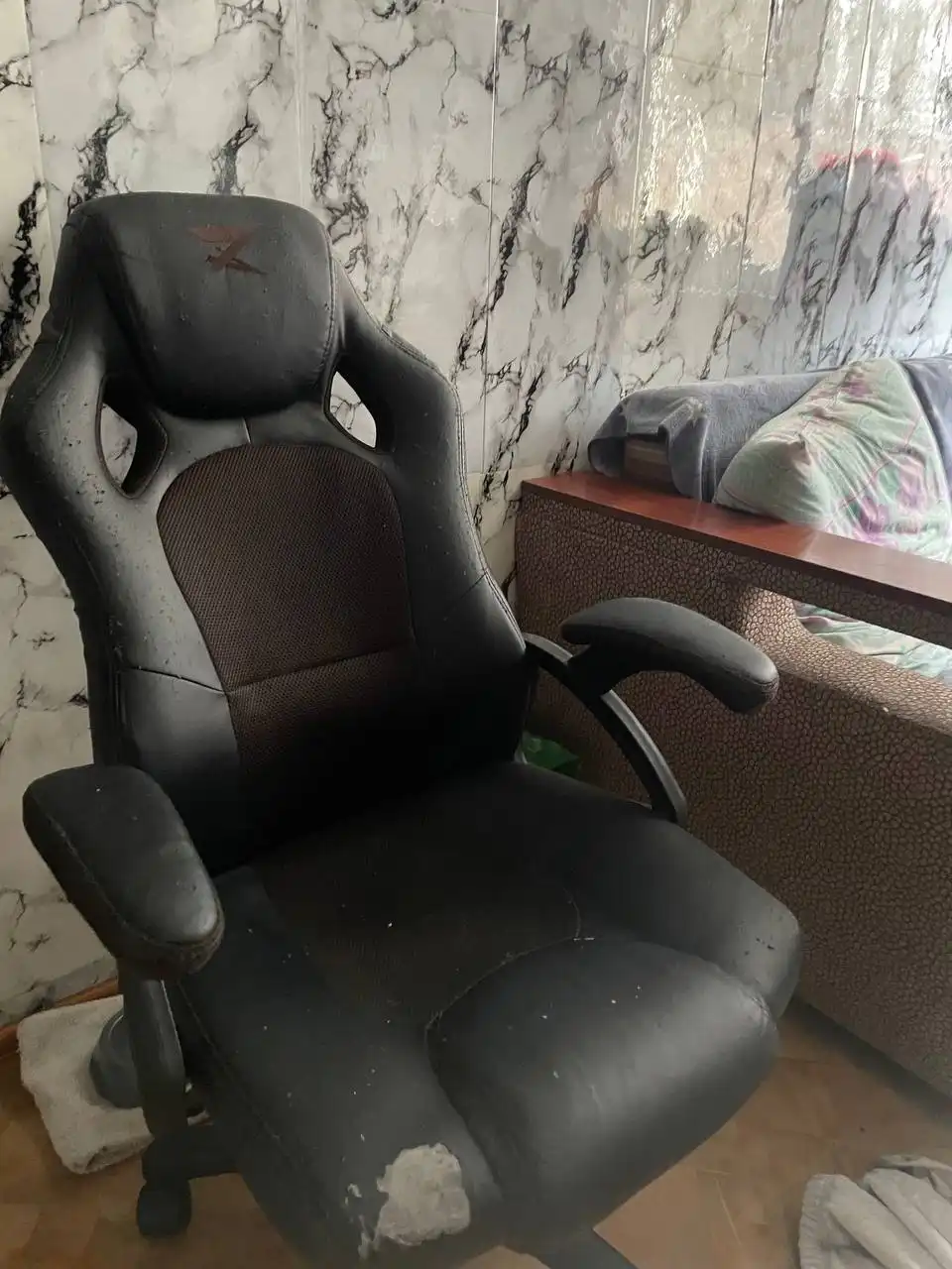 Продам стул и стол (комплект)