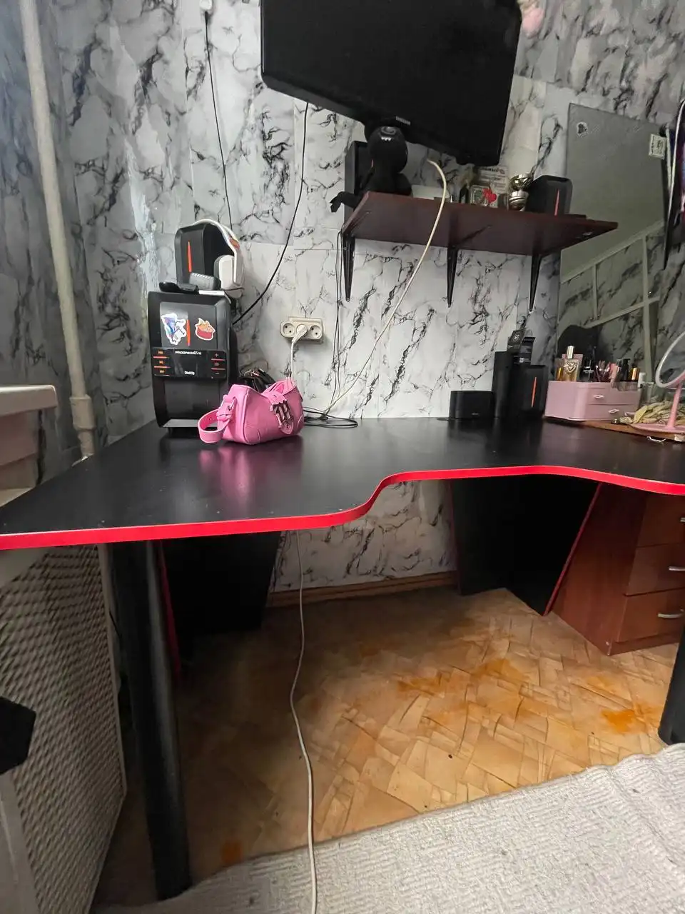 Продам стул и стол (комплект)