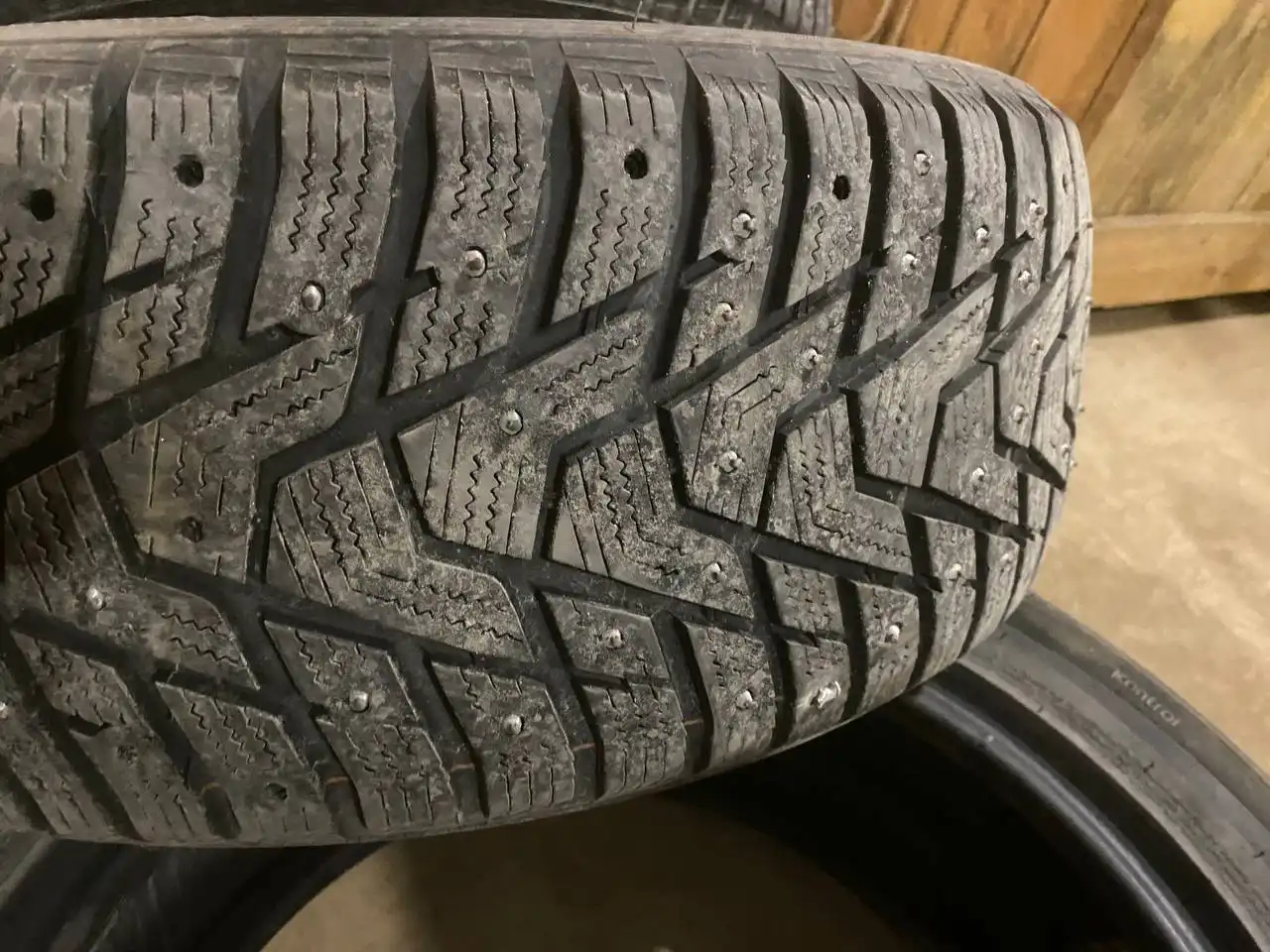 Продам резину Hankook 205/55/16