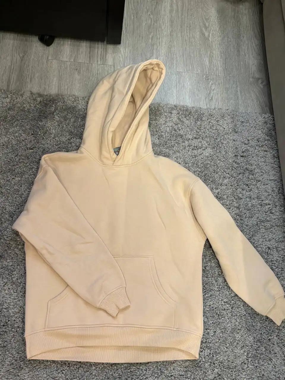 Одежда б/у: поло, кофта, юбка, худи