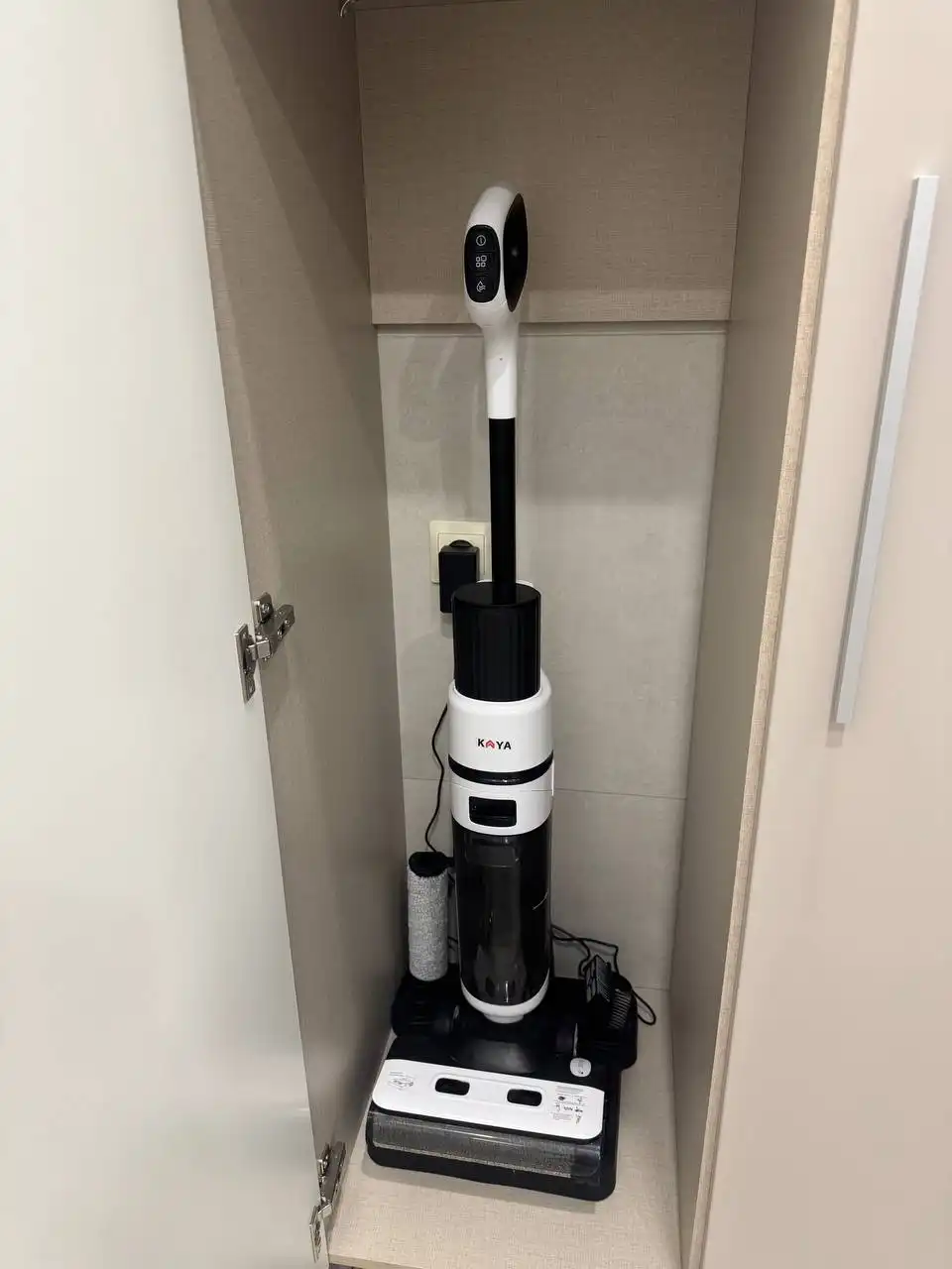 Продам беспроводной моющий пылесос с гарантией - Бытовая техника (Для дома и дачи) в Новосибирск