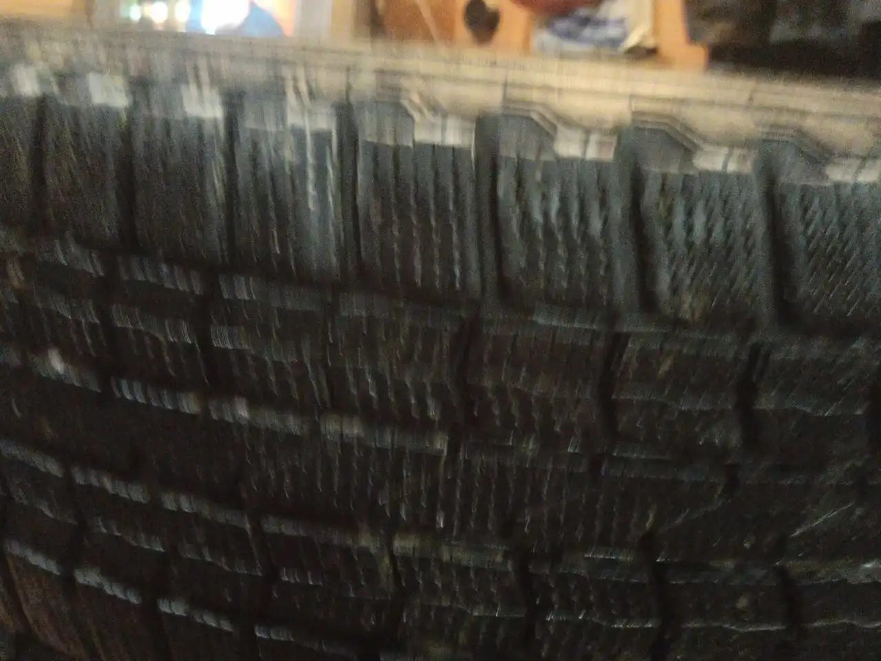 Продам комплект резины без ремонтов - Шины и диски (Авто) в Новосибирск