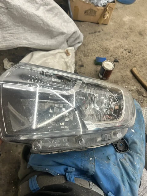 Продажа фар и МКПП для Renault Logan Stepway - Авторынок в Новосибирск