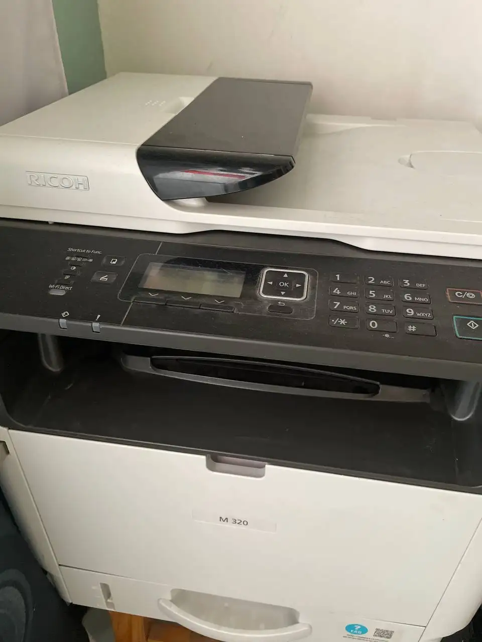 Продам МФУ Ricoh m320 с запасным картриджем - Оргтехника (Электроника) в Новосибирск