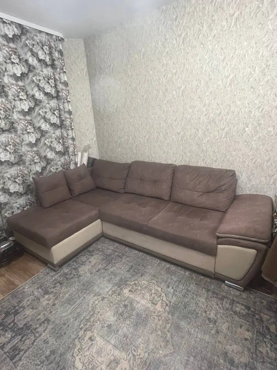 Продам угловой диван в Новосибирске - Мебель (Для дома и дачи) в Новосибирск