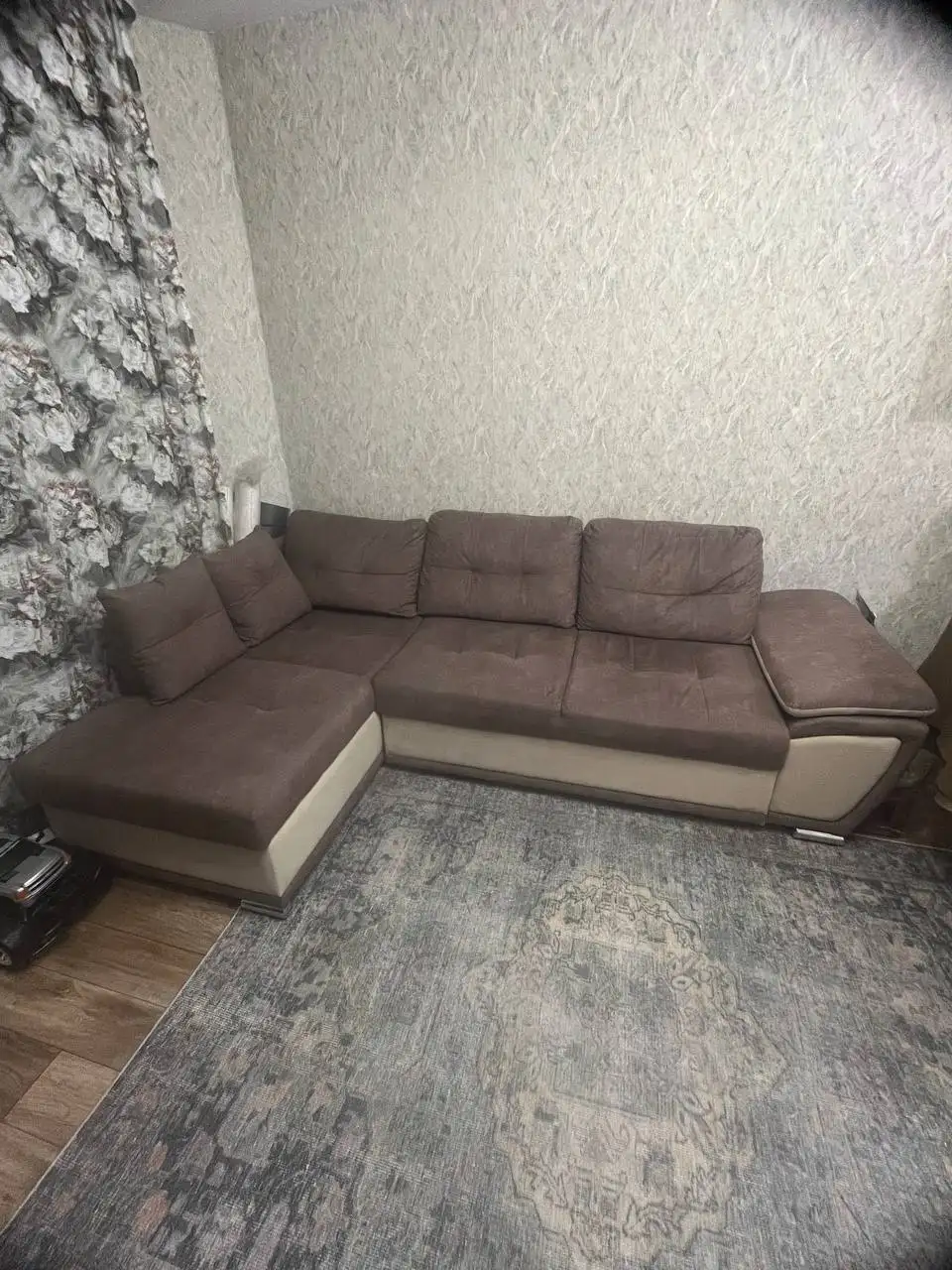 Продам угловой диван в Новосибирске - Мебель (Для дома и дачи) в Новосибирск