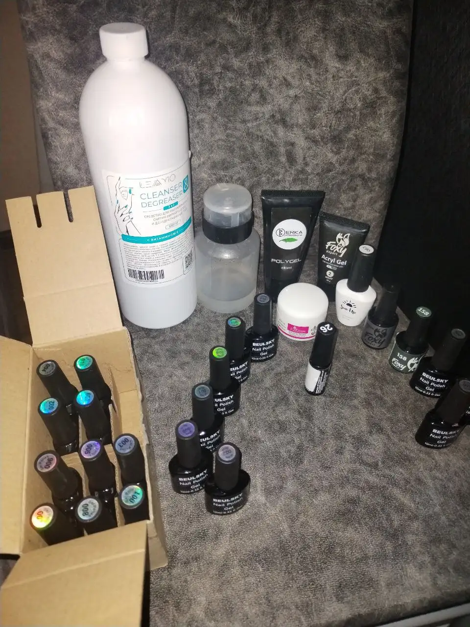 Лампа для маникюра и расходники - Маникюр (Красота и здоровье) в Новосибирск