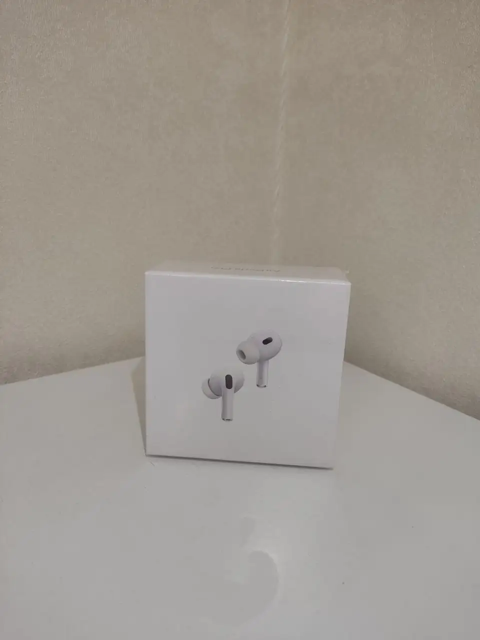 Наушники AirPods Pro 2 и Apple Watch 9 - Аудиотехника и гаджеты (Электроника) в Новосибирск